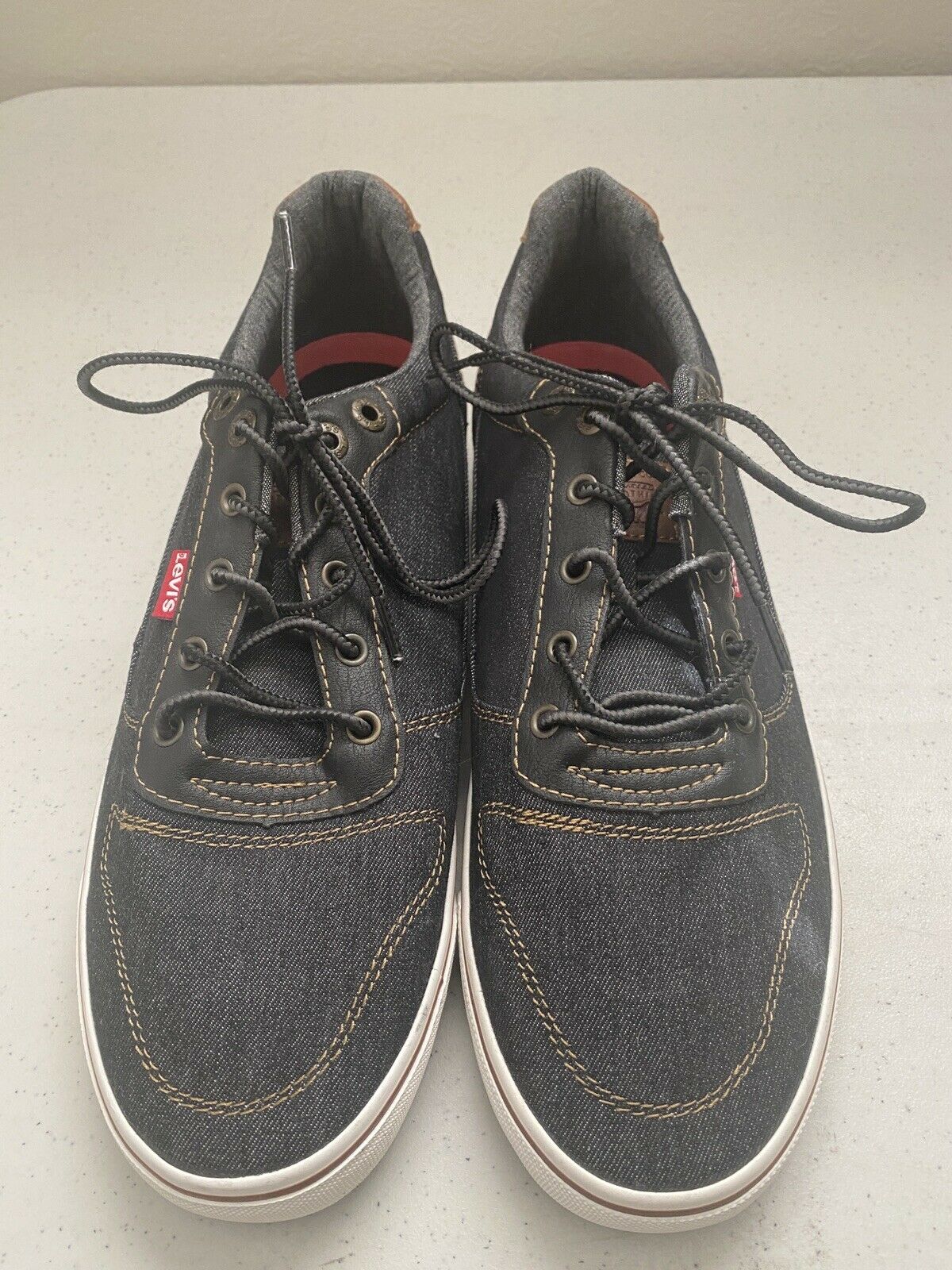 New without Box Levis Comfort Shoes Size 10.5 517813-01A-Mens