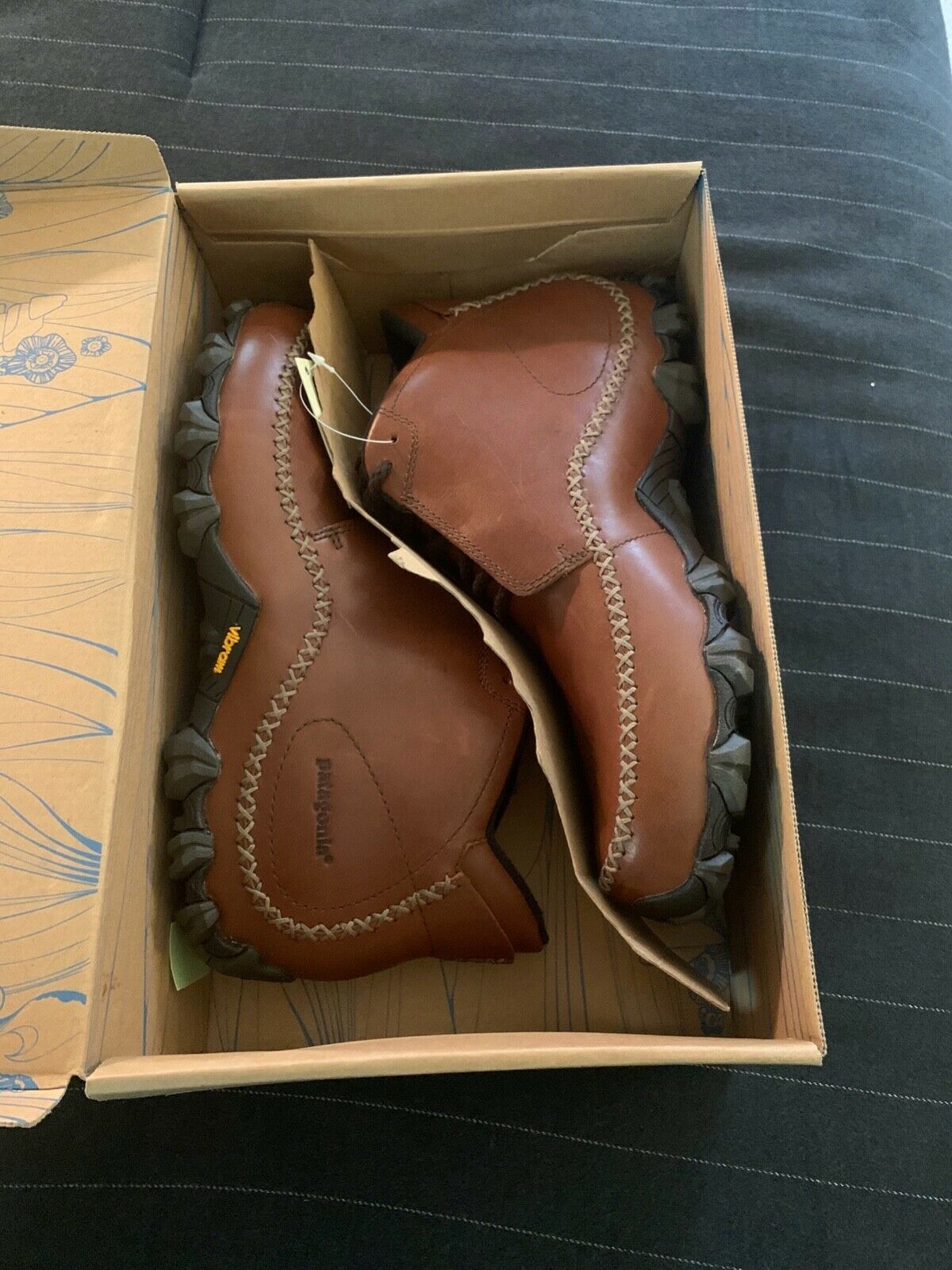 NIB-Patagonia Ranger Smith Peanut Mens SZ 9.5 Leather Hiking Boots H2O Resistant
