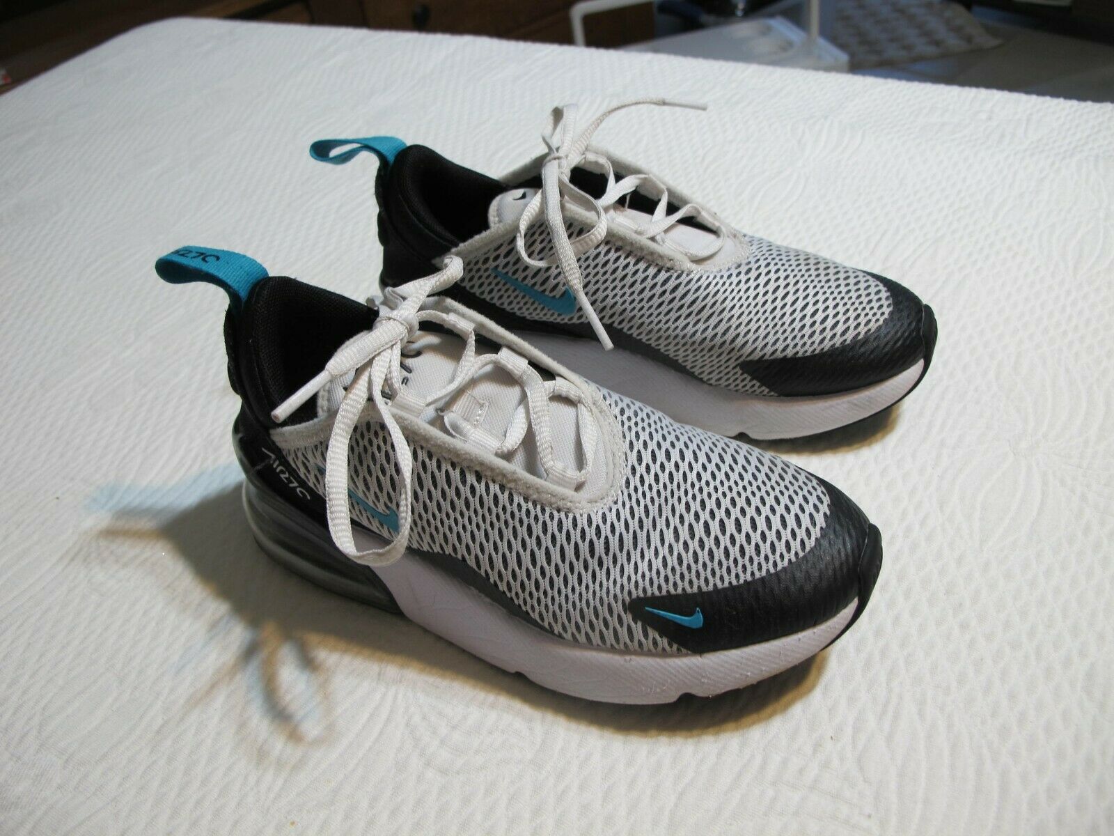 Nike Air 70 Air Max US sz 1Y Netted Black White Turquoise Girls Tie Tennis Shoes