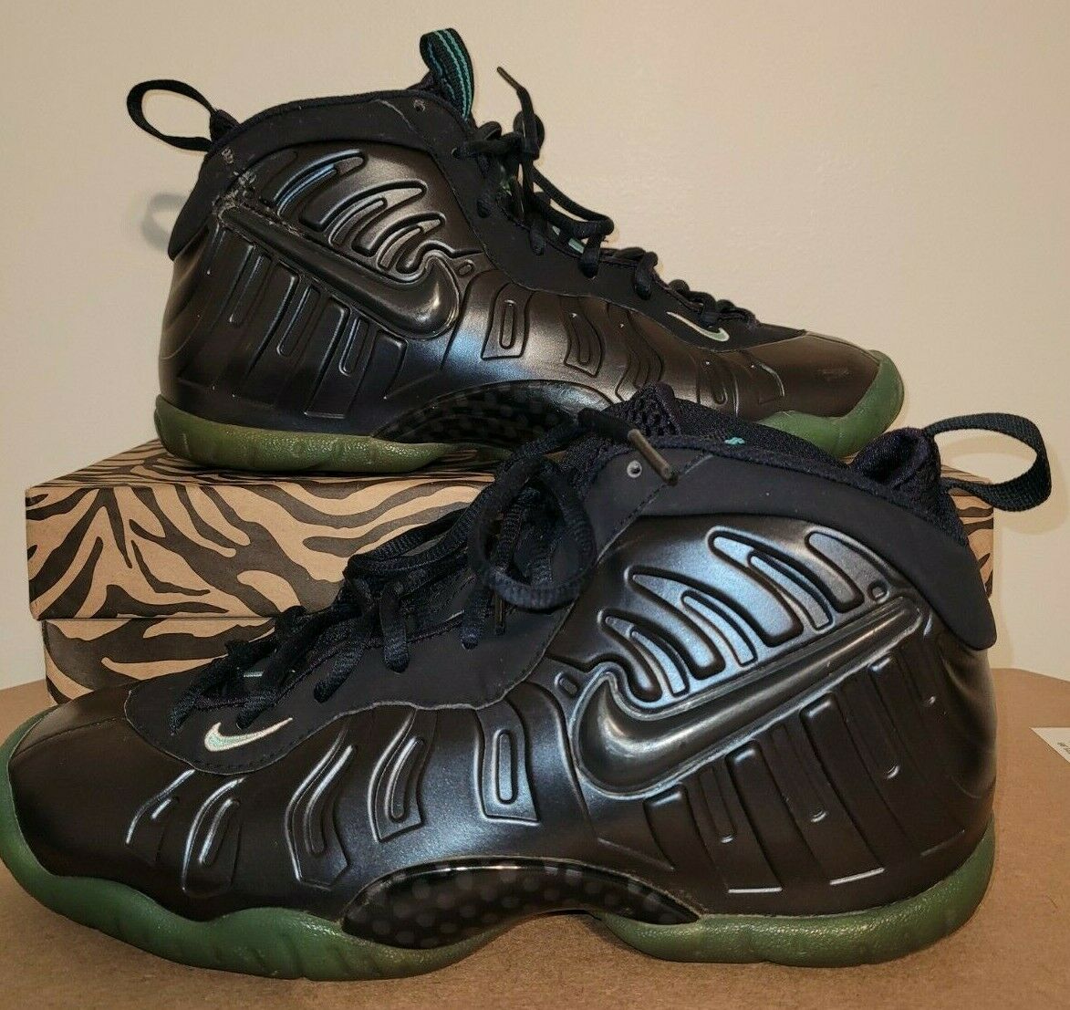 Nike Air Foamposite Dark Obsidian Basketball Shoes Youth Size 7Y 644792-401