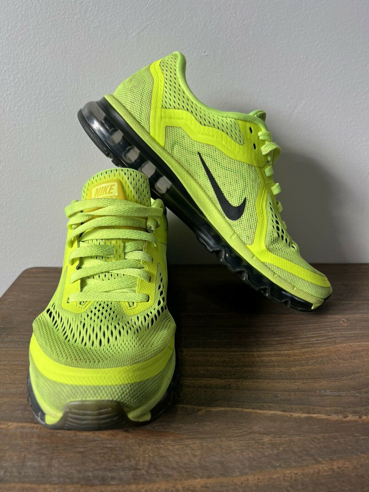 Nike Air Max 2013 Running Walking Shoes Black Volt Size 10 621077-700