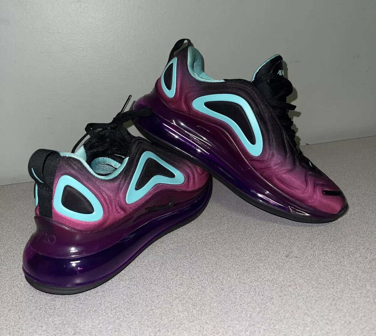 Nike Air Max 720 Hyper Violet Shoes Size 5Y Womens 6.5 AQ3196 500 Sneakers