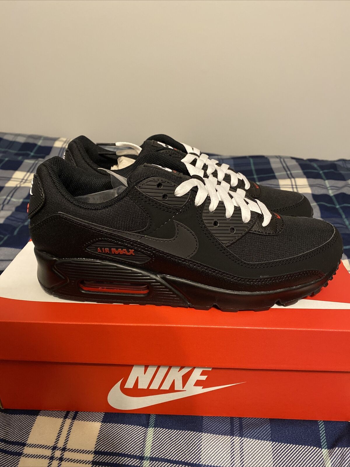 Nike Air Max 90 Shoes Black White Sport Red DC9388-002 Men's Size 9 NEW