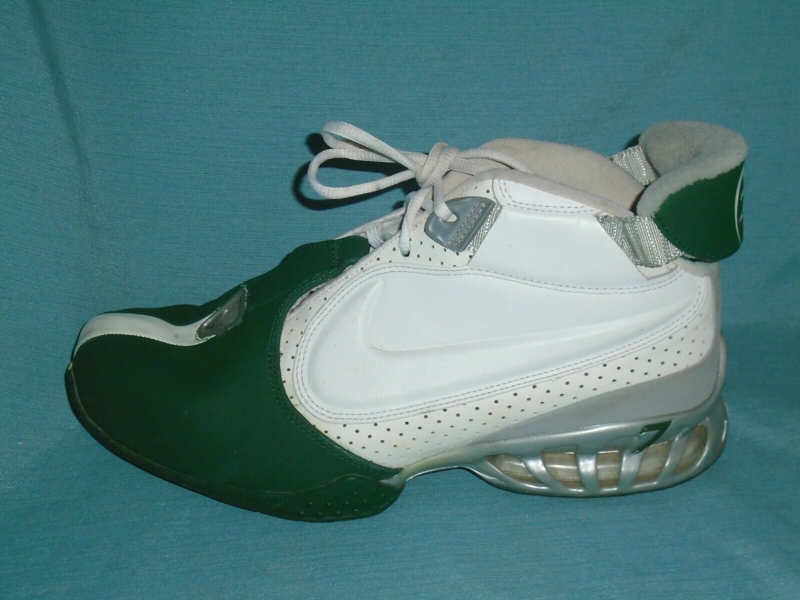 Nike Air Zoom Vick II Eagles Lace Up Athletic Shoes 599446-100 Size 11 WELL USED