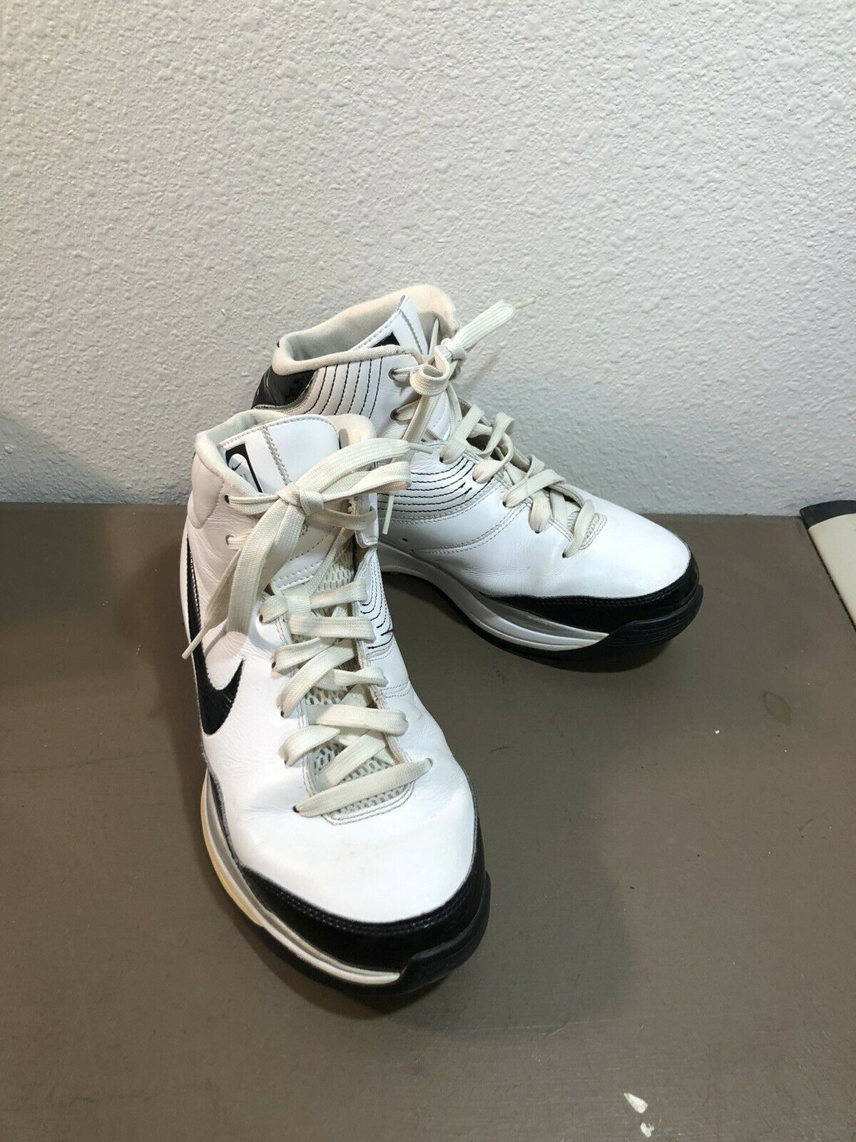 Nike Elite Basketball Shoes High Tops White Leather Women's Size 8.5 EU 40