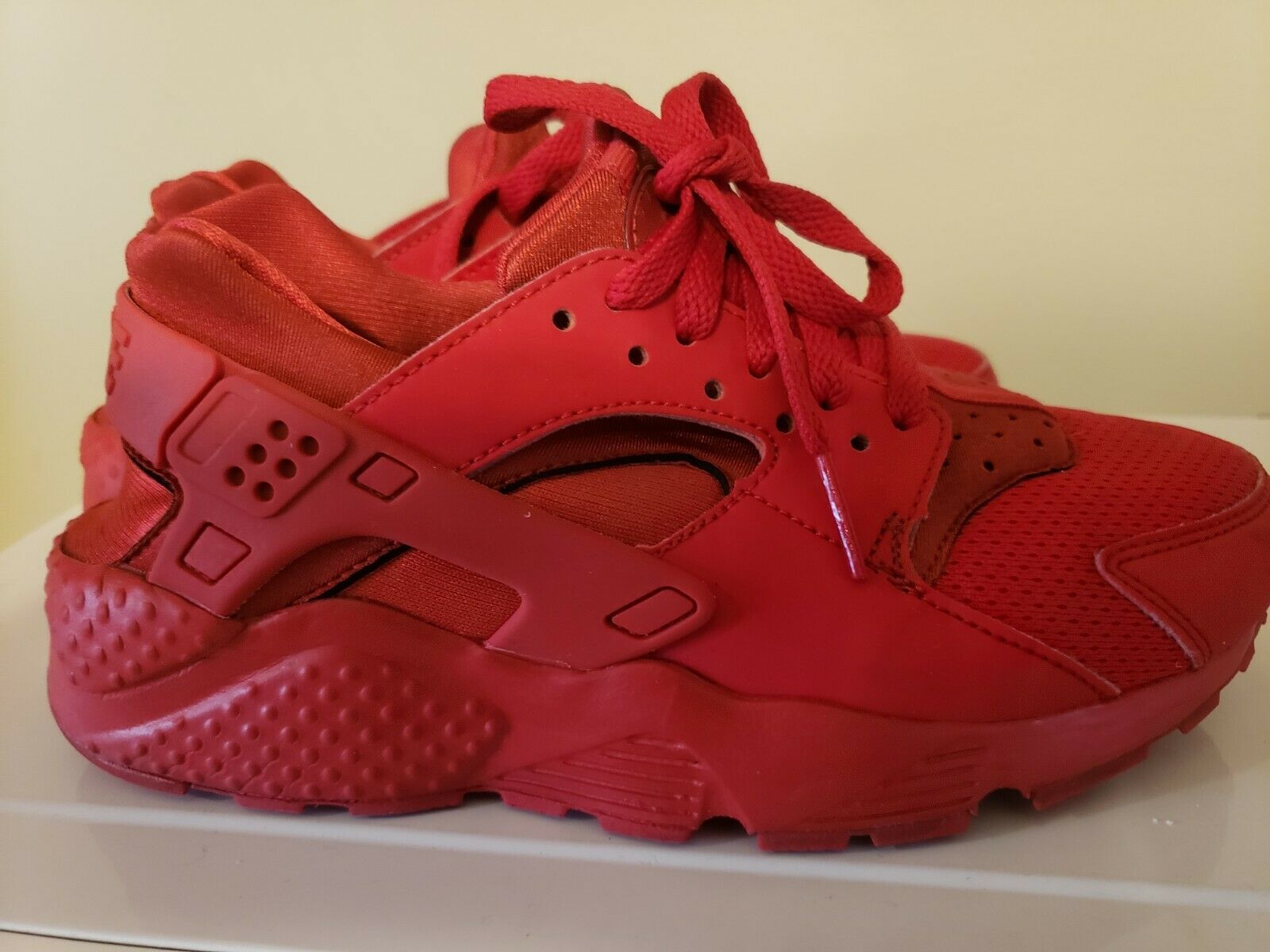 Nike Huarache Red Run Big Kids' Shoes size 4Y