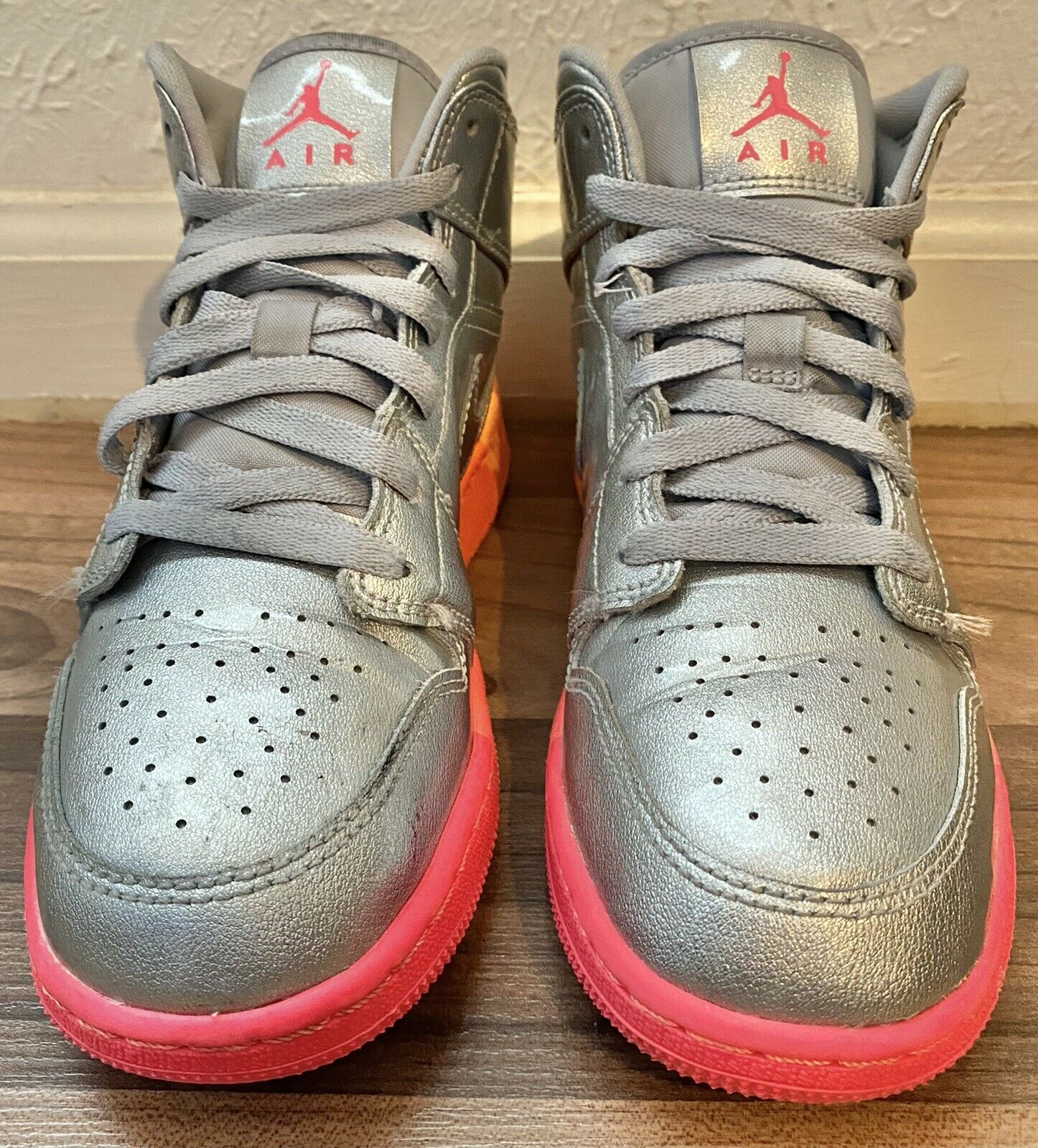 Nike Jordan 1 Mid Metallic Silver Shoes 555112-006 Kids Size 5Y