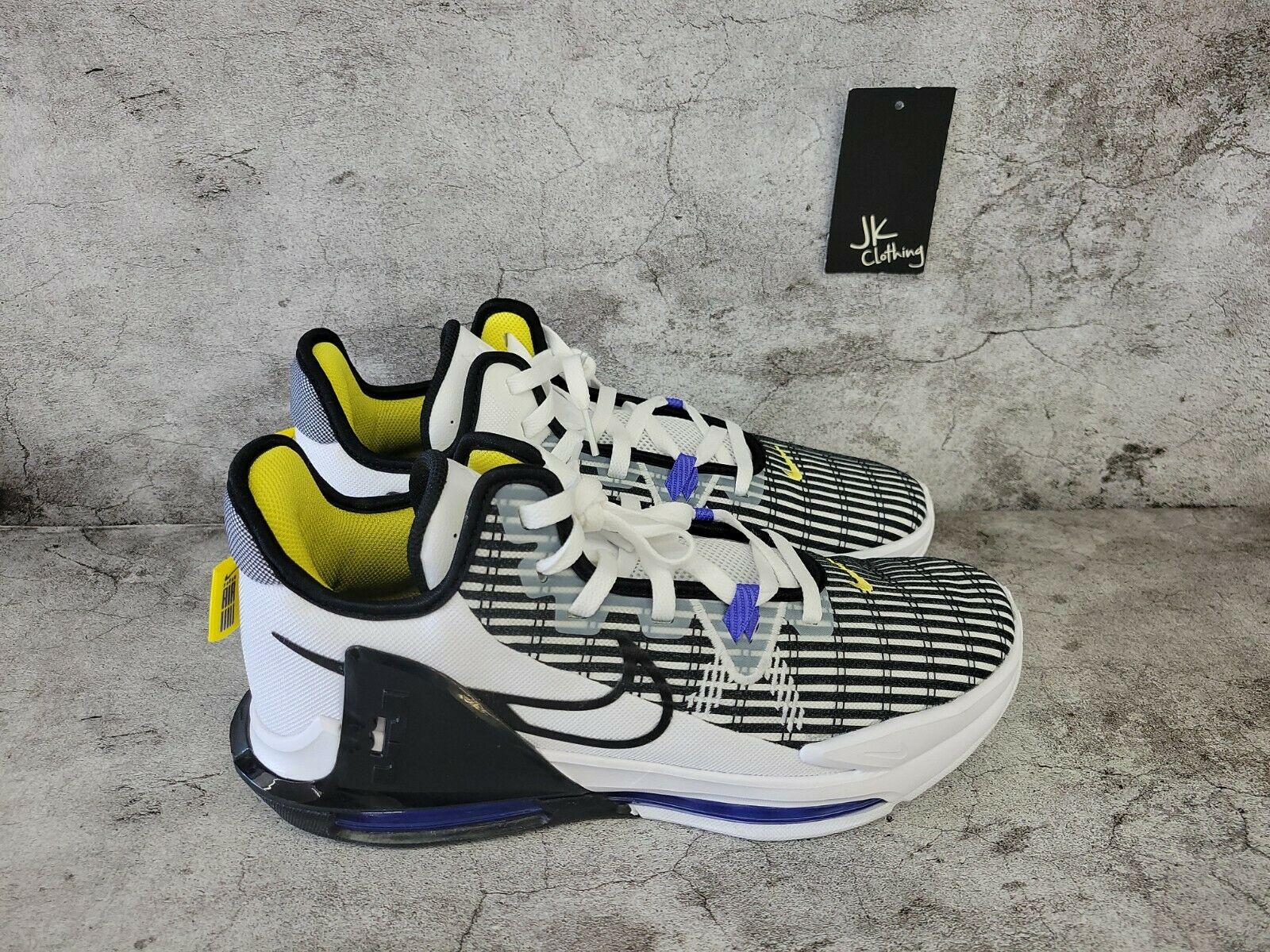 Nike LeBron Witness VI 6 CZ4052-100 Basketball Shoes Sneakers Men's Size 11.5