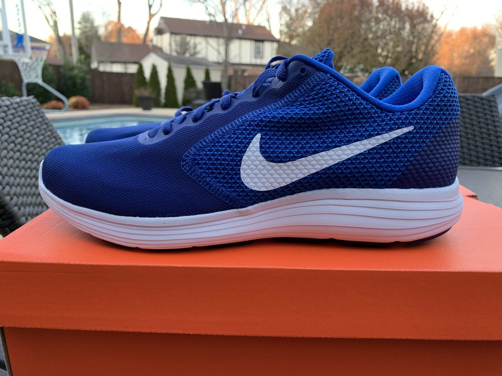 Nike Revolution 3 Running Shoes Men’s Size 10 819300-407 Blue White