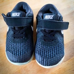 Nike Shoes | Black Nike Sneakers | Color: Black | Size: 6bb