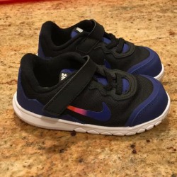 Nike Shoes | Brand New Nike Unisex Sneakers Little Kids 8c | Color: Black | Size: 8c