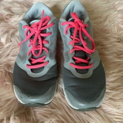 Nike Shoes | Cotton Nike Walking Shoes | Color: Gray | Size: 9