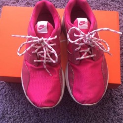 Nike Shoes | Girls Size 2.5 Hot Pink Nike Running Shoes | Color: Pink | Size: 2.5g