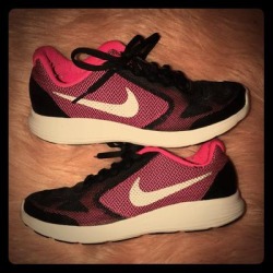 Nike Shoes | Girls Size 5y Nike's | Color: Pink | Size: 5