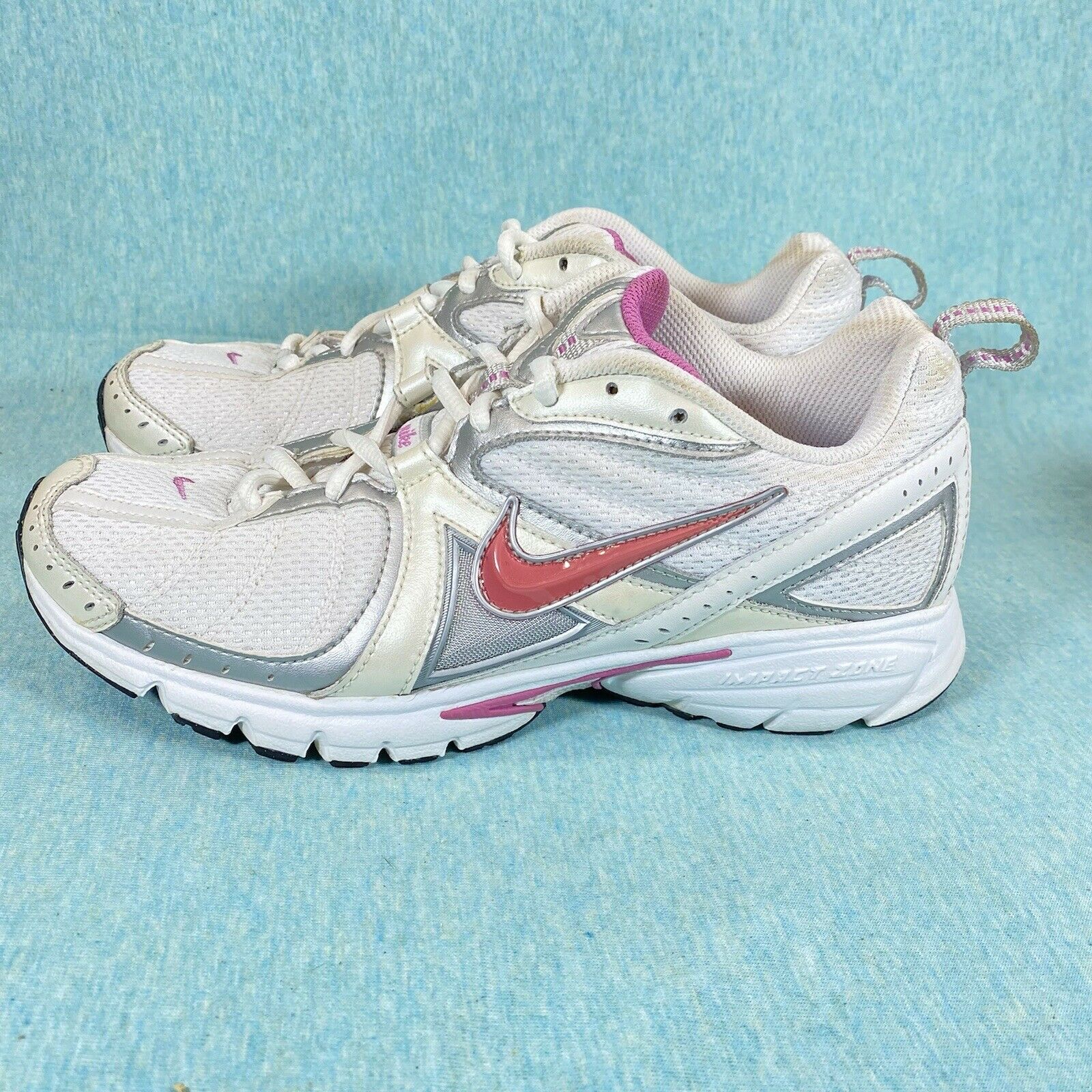 Nike Shoes Impact Zone Womens Size 8.5 Gray/Rose/white Athletic Comfort Sneakers