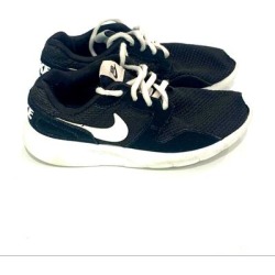 Nike Shoes | Kids Boys Girls Nike Roshe Running Cross Training Tennis Sneakers Black 1y 1 | Color: Black/White | Size: 1