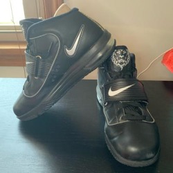 Nike Shoes | Lebron Nike Basketball Shoes | Color: Black | Size: 7