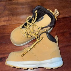 Nike Shoes | Nike Hiking Boots - Toddler Size 7 | Color: Tan | Size: 7bb
