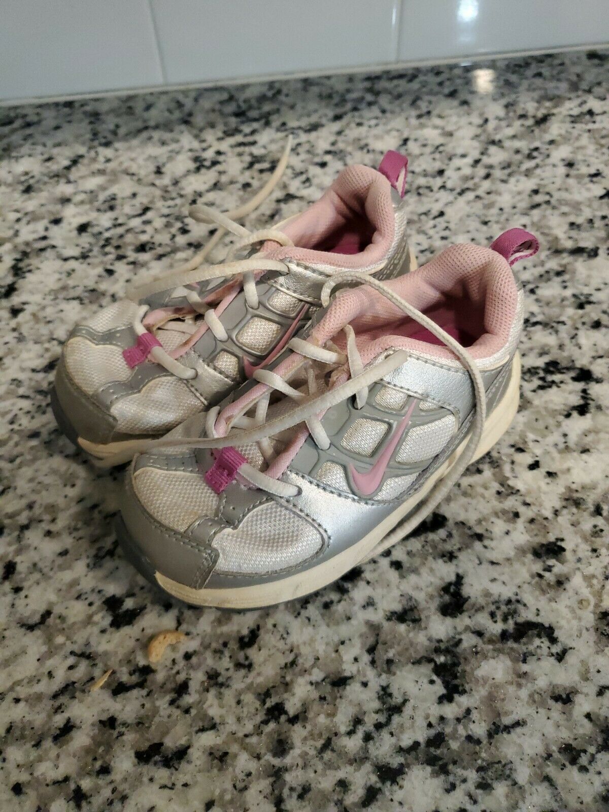 nike shoes toddler girls size 7C