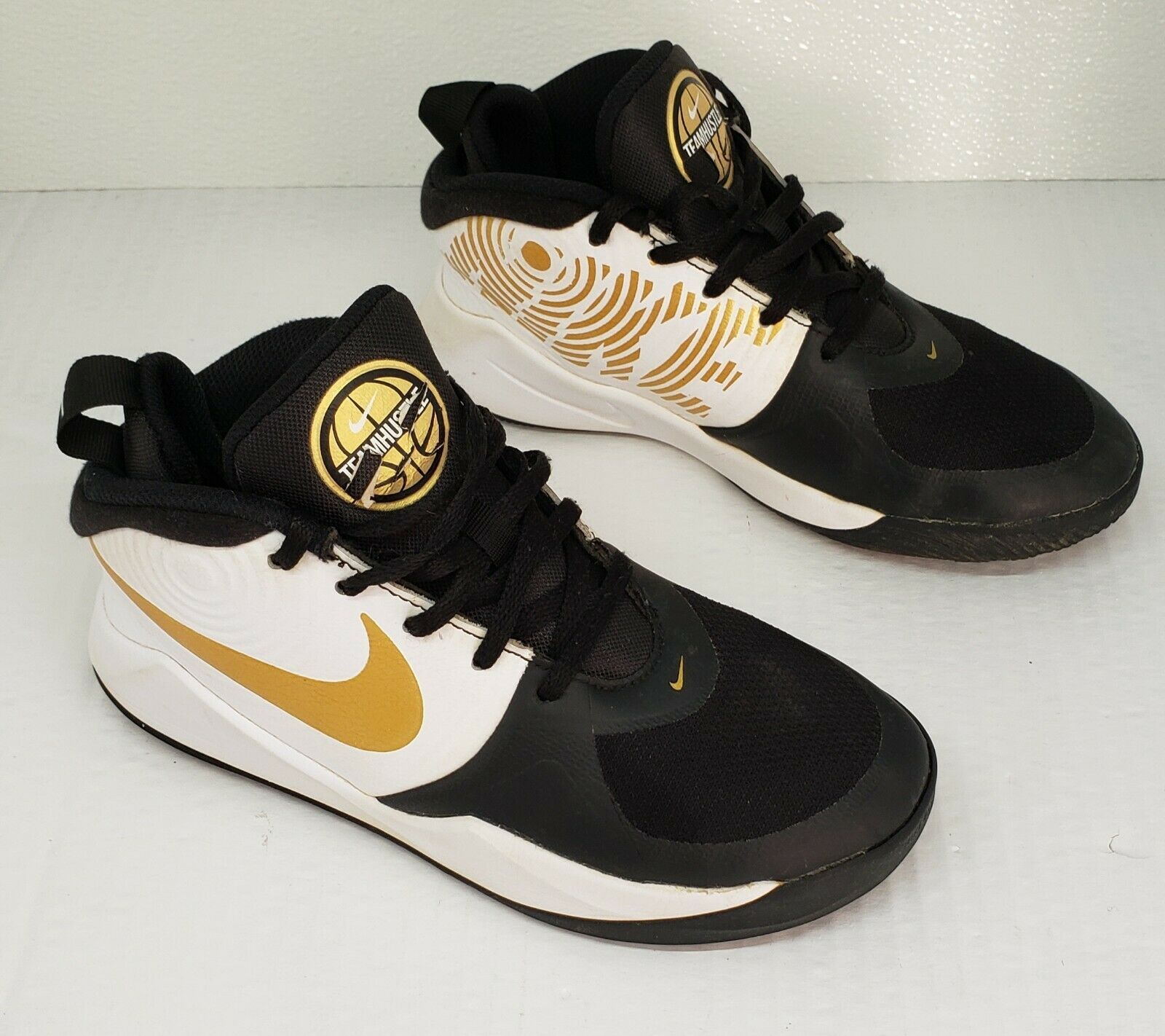 Nike Team Hustle D 9 (GS) AQ4224-004 Basketball Shoes, Big Boy's Size 4.5 M