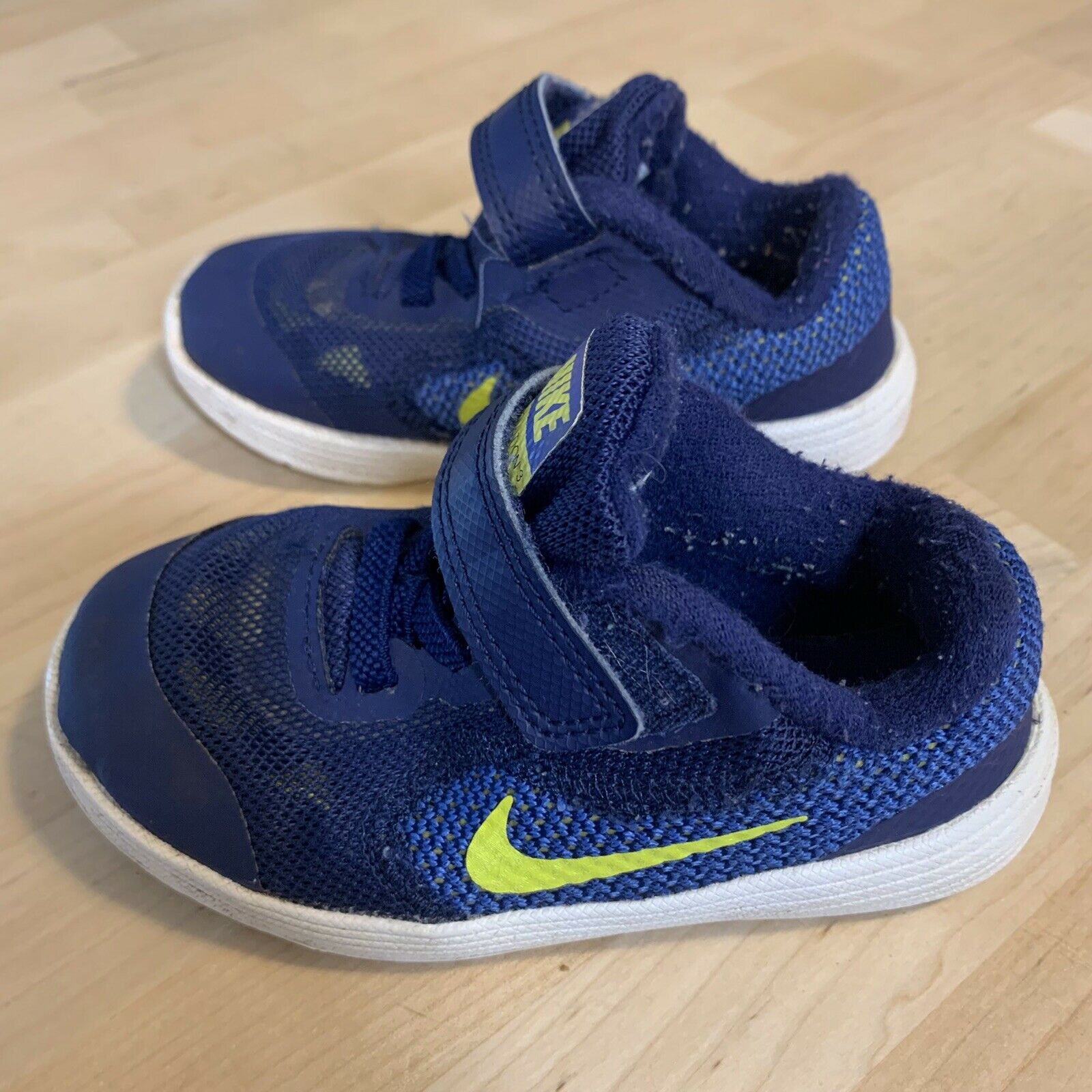 NIKE Toddler Boys Revolution Sneakers blue Size 7C Hook & Loop Athletic Shoes