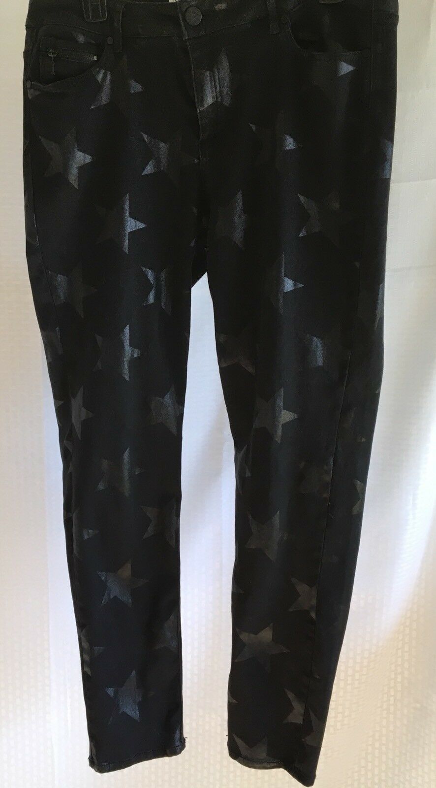 NWT For The Republic Size 8/28 Black Denim Skinny Jeans With Black Star Detail