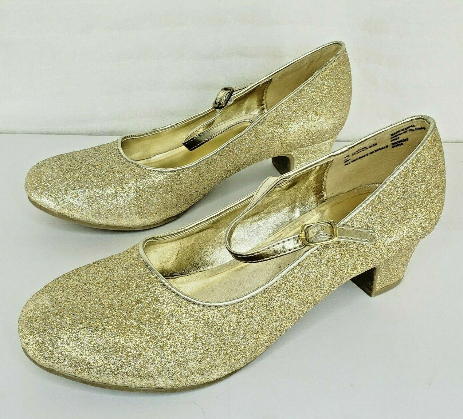 Olive and Edie Young Girls 4M Gold Glitter Dress Shoes Heel Strap Closed Toe
