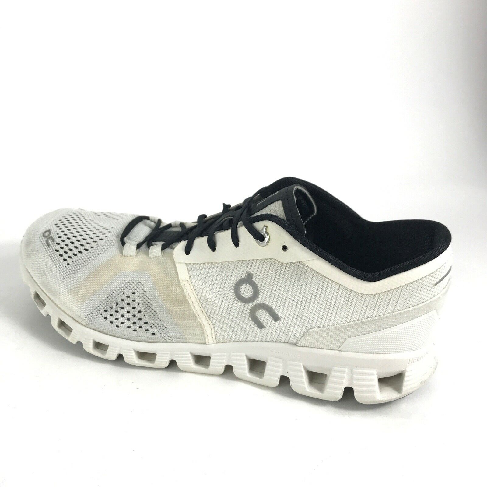 On Cloud White Men's Size 9.5 Swiss Mesh Athletic Running Walking Shoes