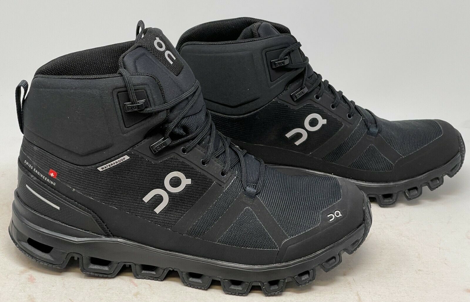 On Cloud Women's Size 10 Waterproof Hiking Boots Shoes Black Cloudrock