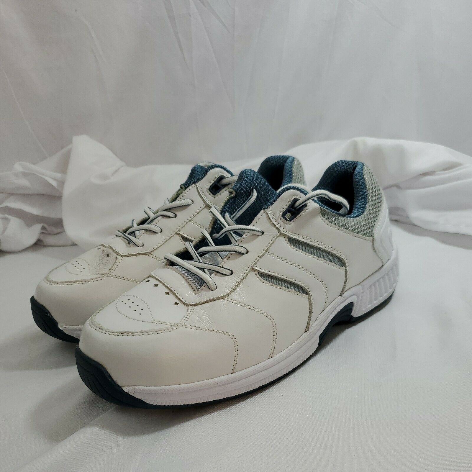 Orthofeet 940 Whitney Women's Athletic Shoe Size 7.5 XX-WIDE 4E White