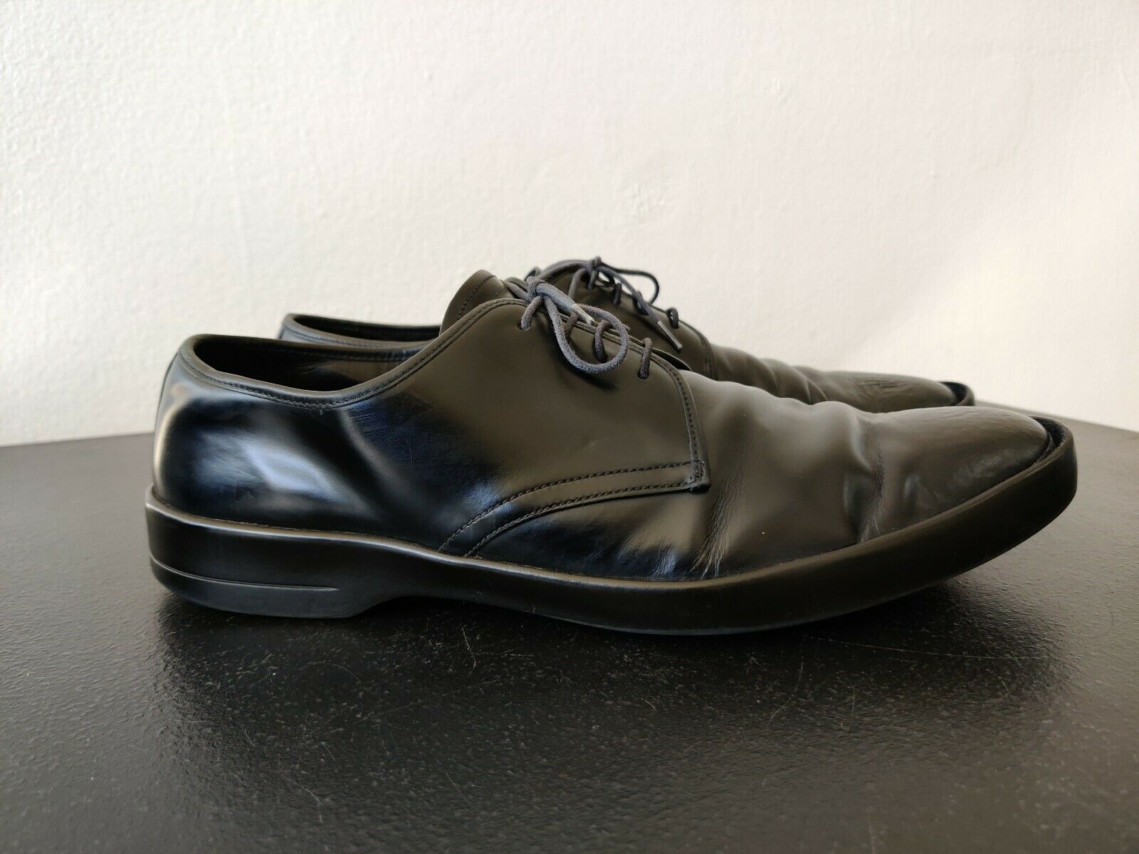Prada Mens Black Smooth Leather Dress Shoes Sz 9 1/2 2EE217 Needs little repair