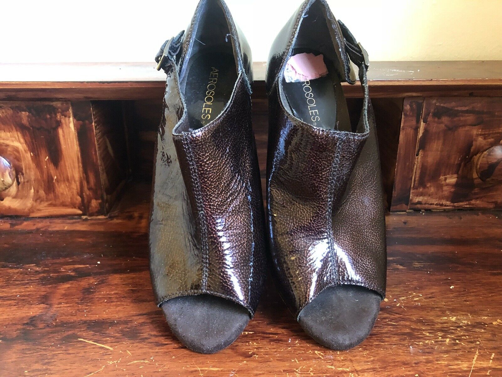 Preowned Aerosoles Women Bown Patent Leather Open Toe Kitten Heels shoes, Sz M