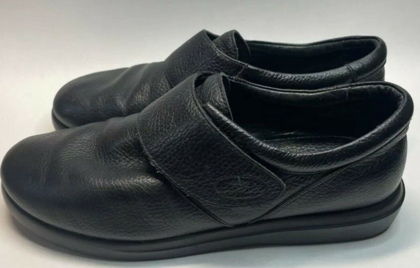 PROPET Leather Walking Shoes Diabetic Hook Loop Closure Women's Size 9