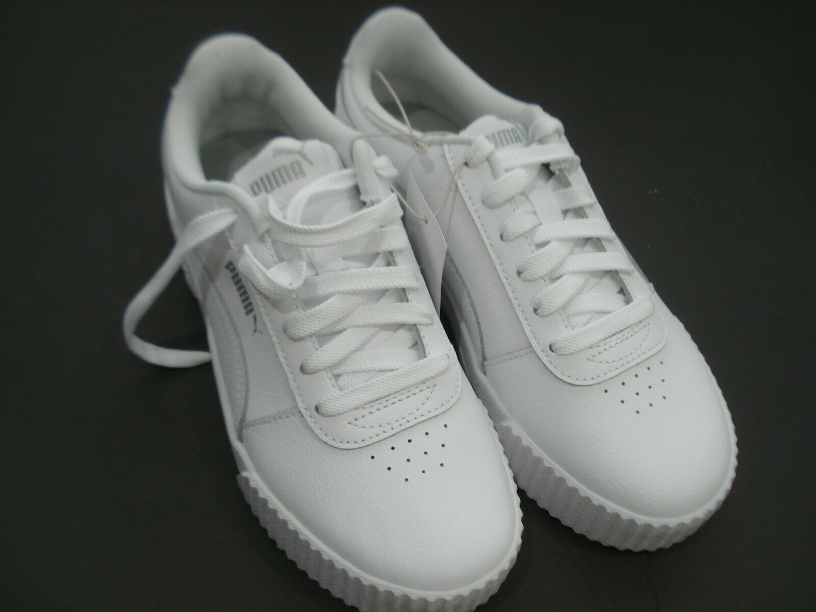 Puma Women's Carina Sneaker Leather Walking Shoes White Lace Up Size 6.5 No Box