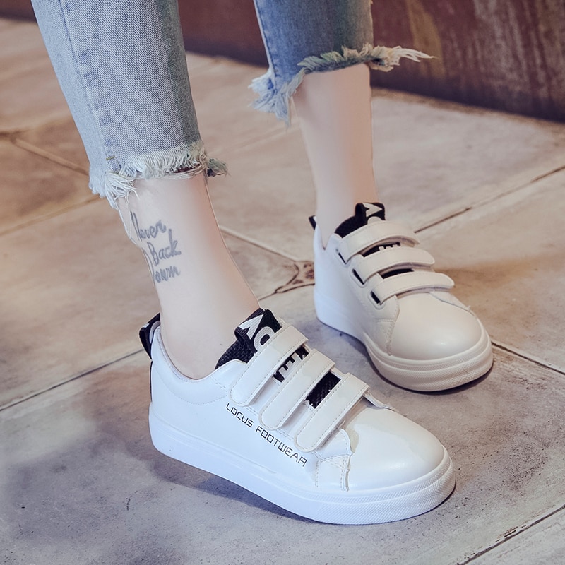 Spring Fashion Velcro Flat Breathable Canvas Shoes Women Vulcanized Shoes Low-top Walking Sneakers Casual Platform Shoes
