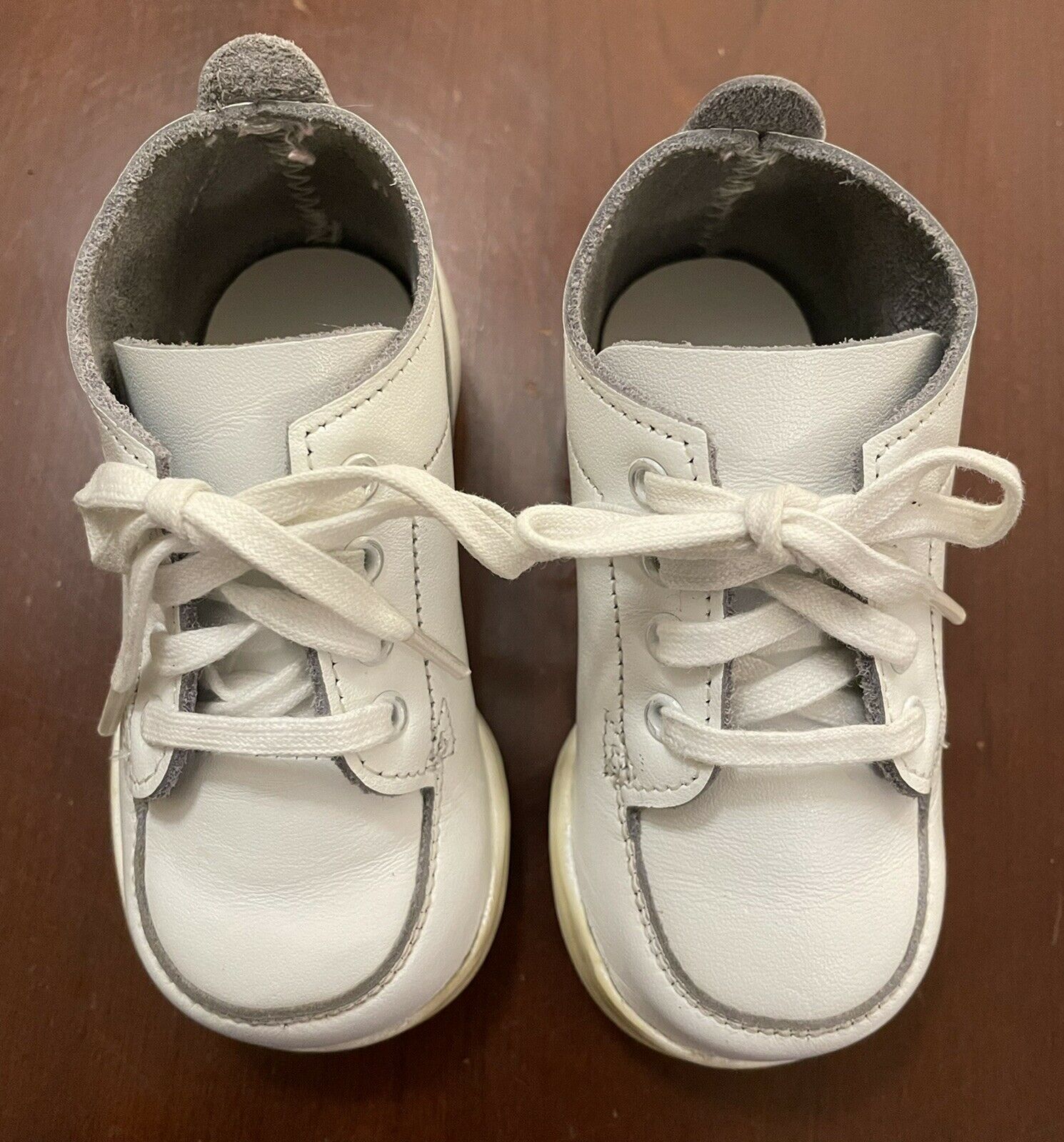 STRIDE-RITE White Leather Mid/Top Flexible Walking Shoes, Baby Shoe Size 1