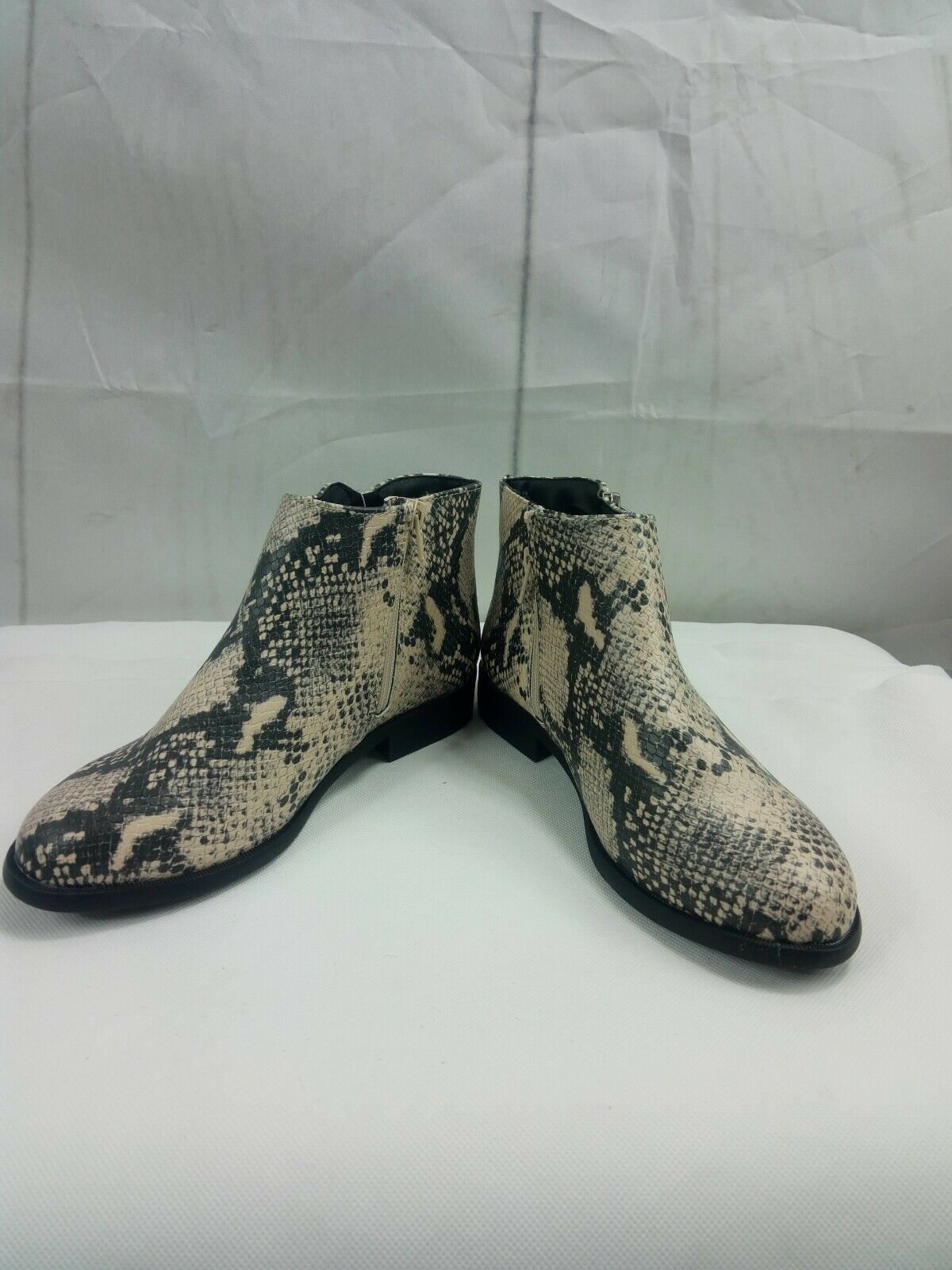 Time and Tru Women's Ankle Bootie Snakeskin Dress Shoes Size 7.5W