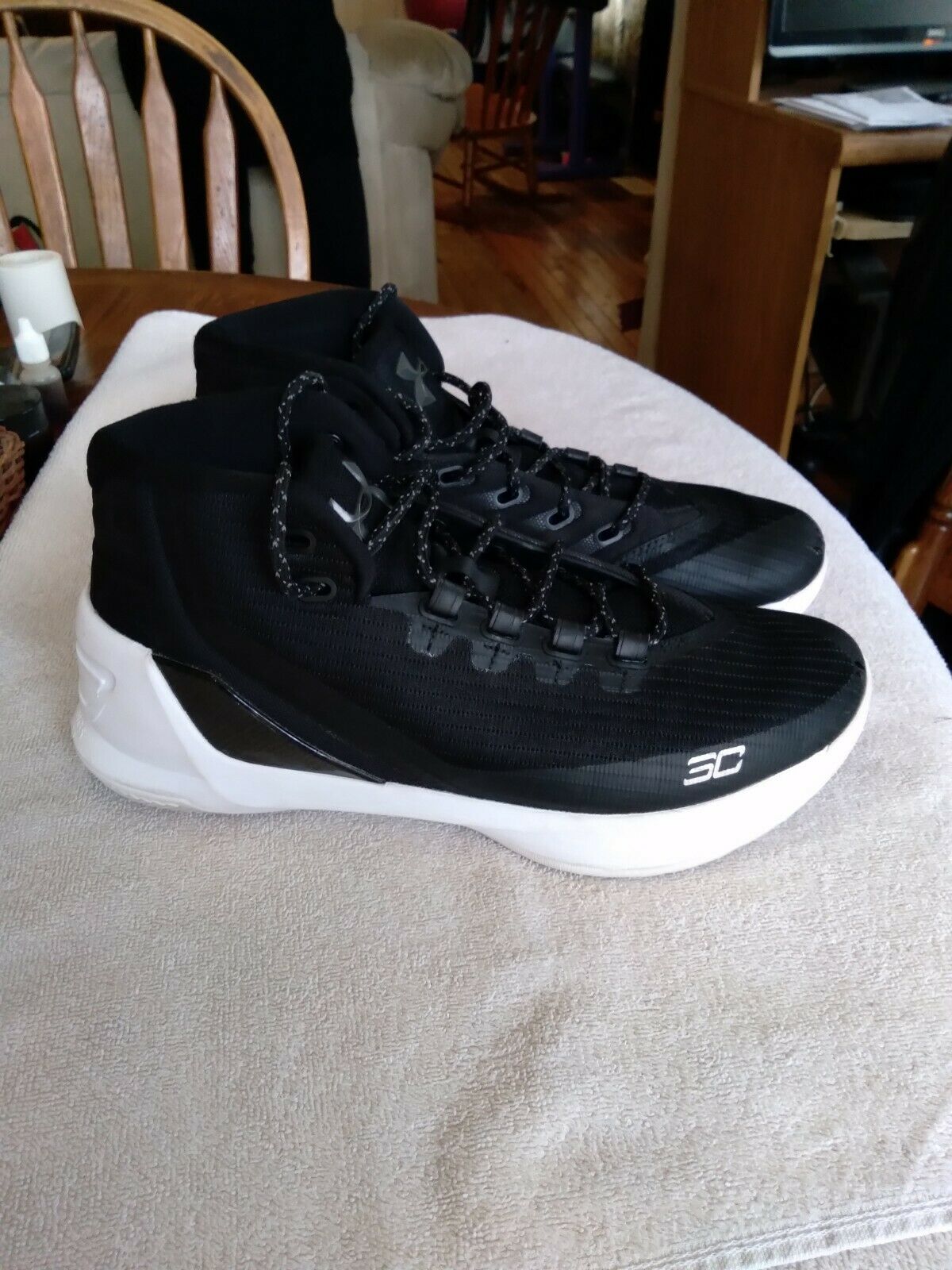Under Armour Curry 3 Mens Size 9, Black/white Basketball Shoes