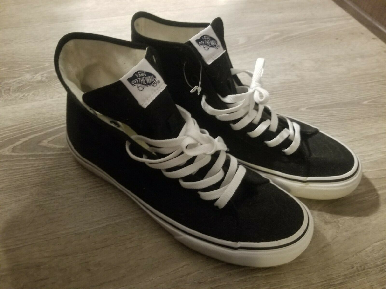 vans high tops 11 black white skate shoes waffle sole size 11 van's Nice