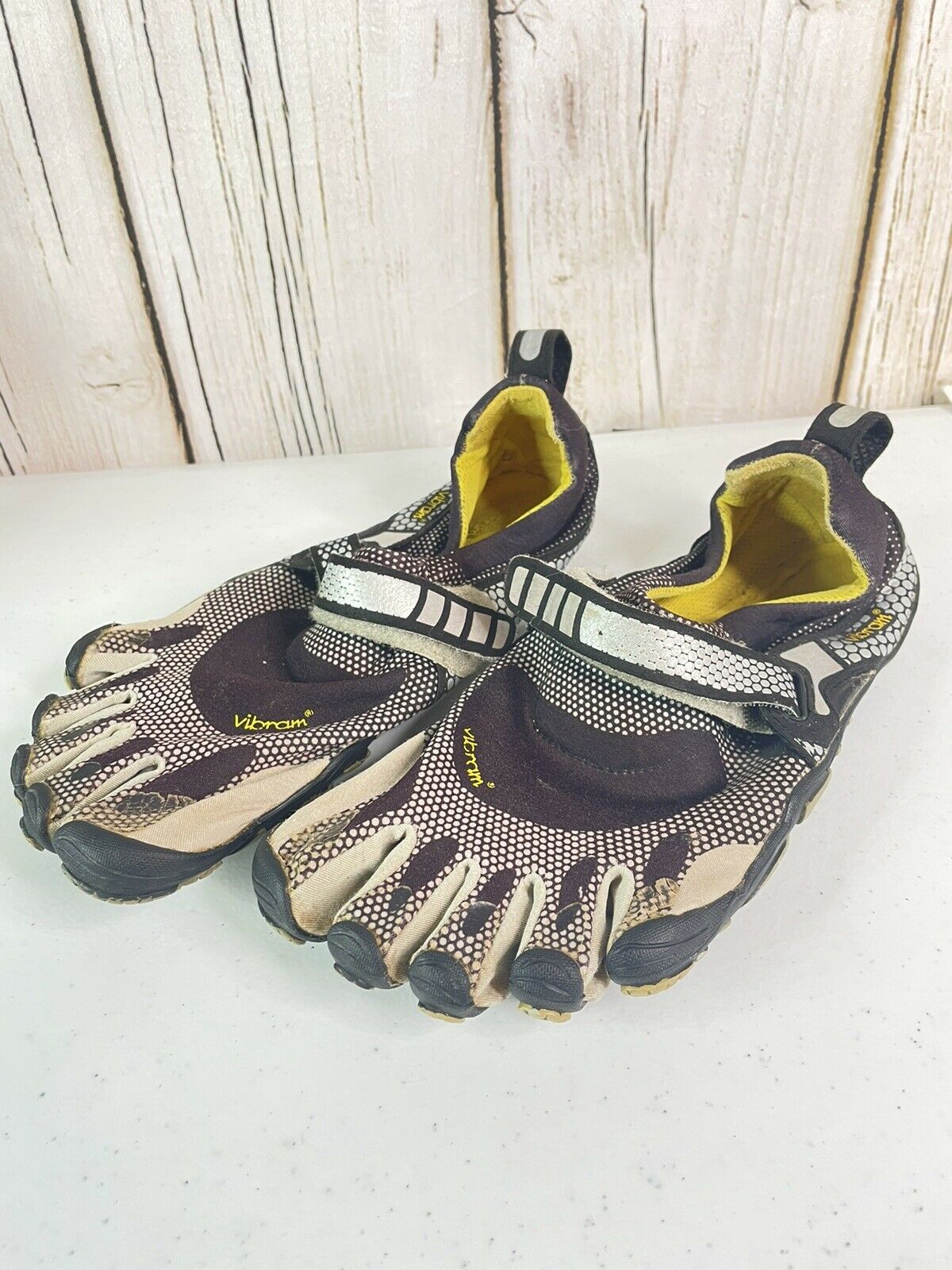 Vibram Five Fingers M1485 Men Sz 40/ 8 1/2 Barefoot Running Training Shoes