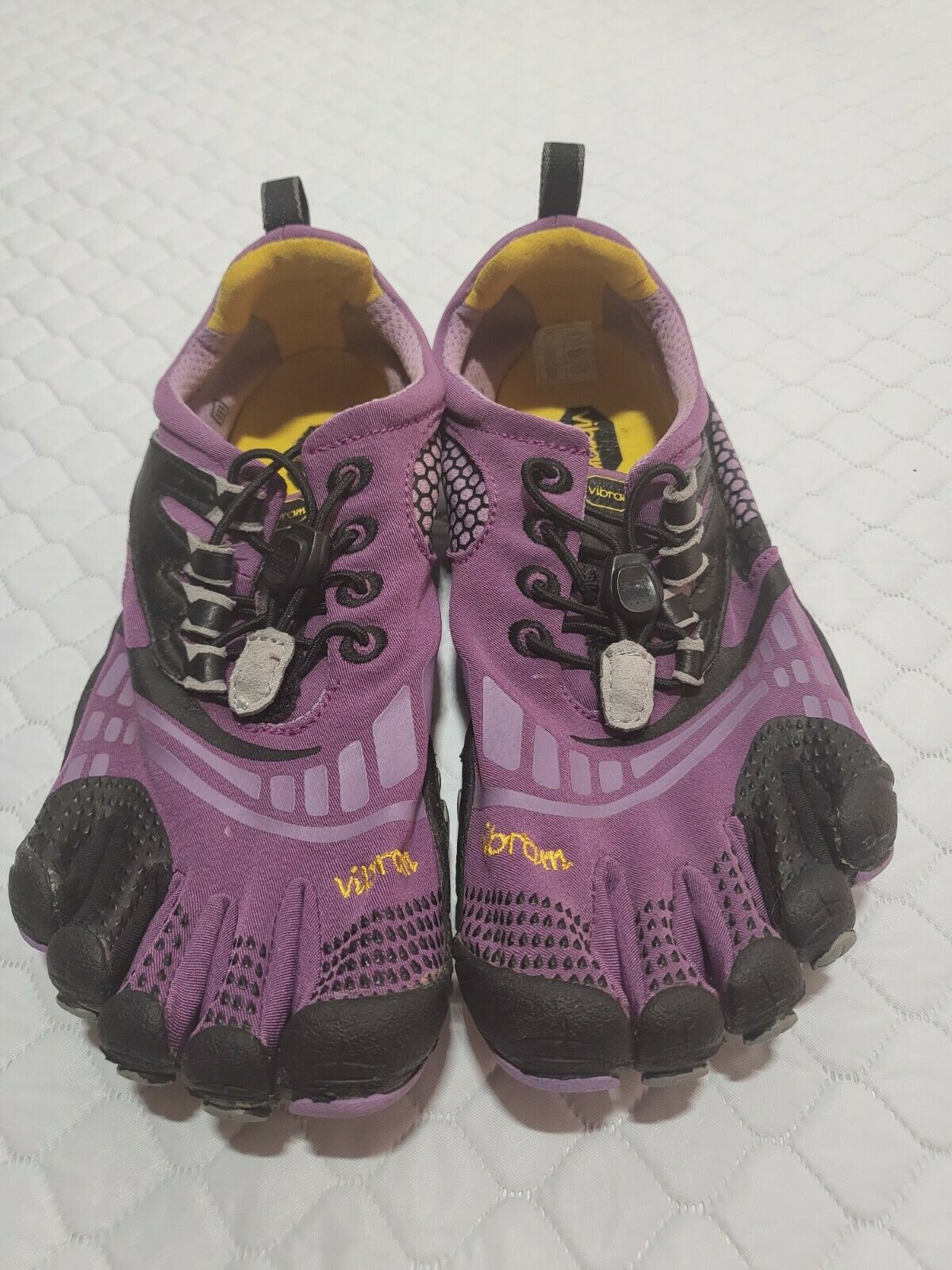 Vibram Womens Sz 38 (7.5/8) Five Finger Running Shoes Purple Barefoot
