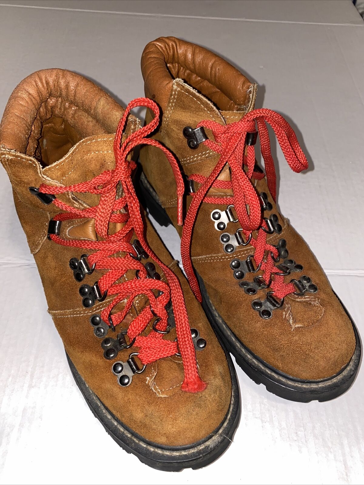 Vintage MontBlanc Men’s Hiking Boots Size 9.5D Suede Leather Sears Red Laces