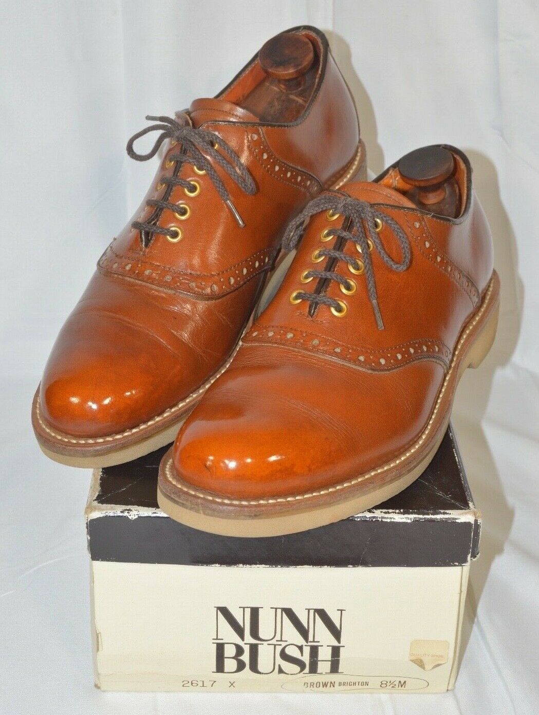 Vintage Nunn Bush "Brighton" Oxford Dress Shoes. Vibram Outsole. Men's 8.5D.