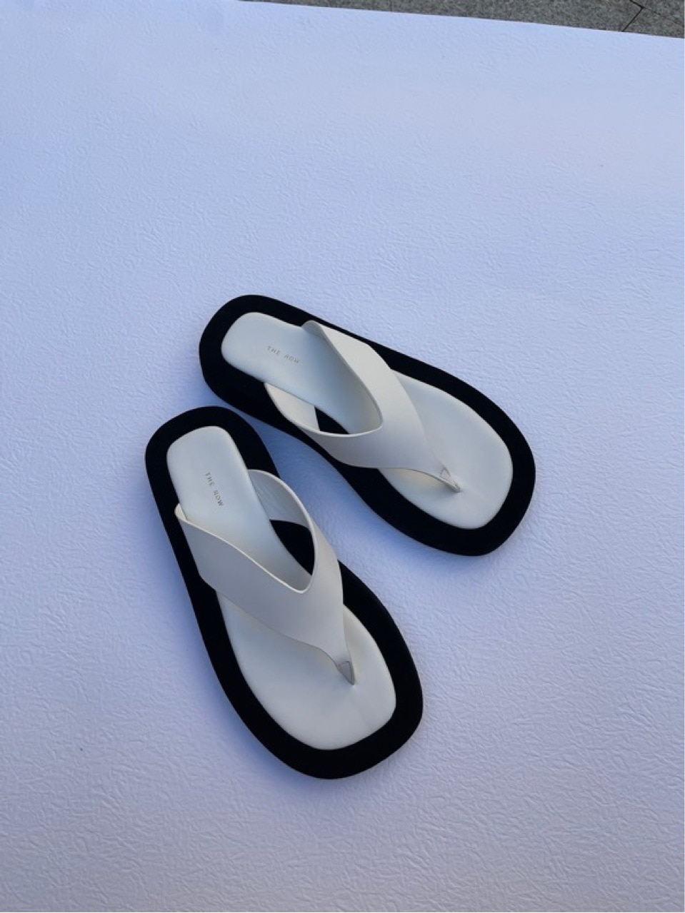 Women Shoes Platform Flip-Flops Indoor and Outside Biack and White Solid Slides