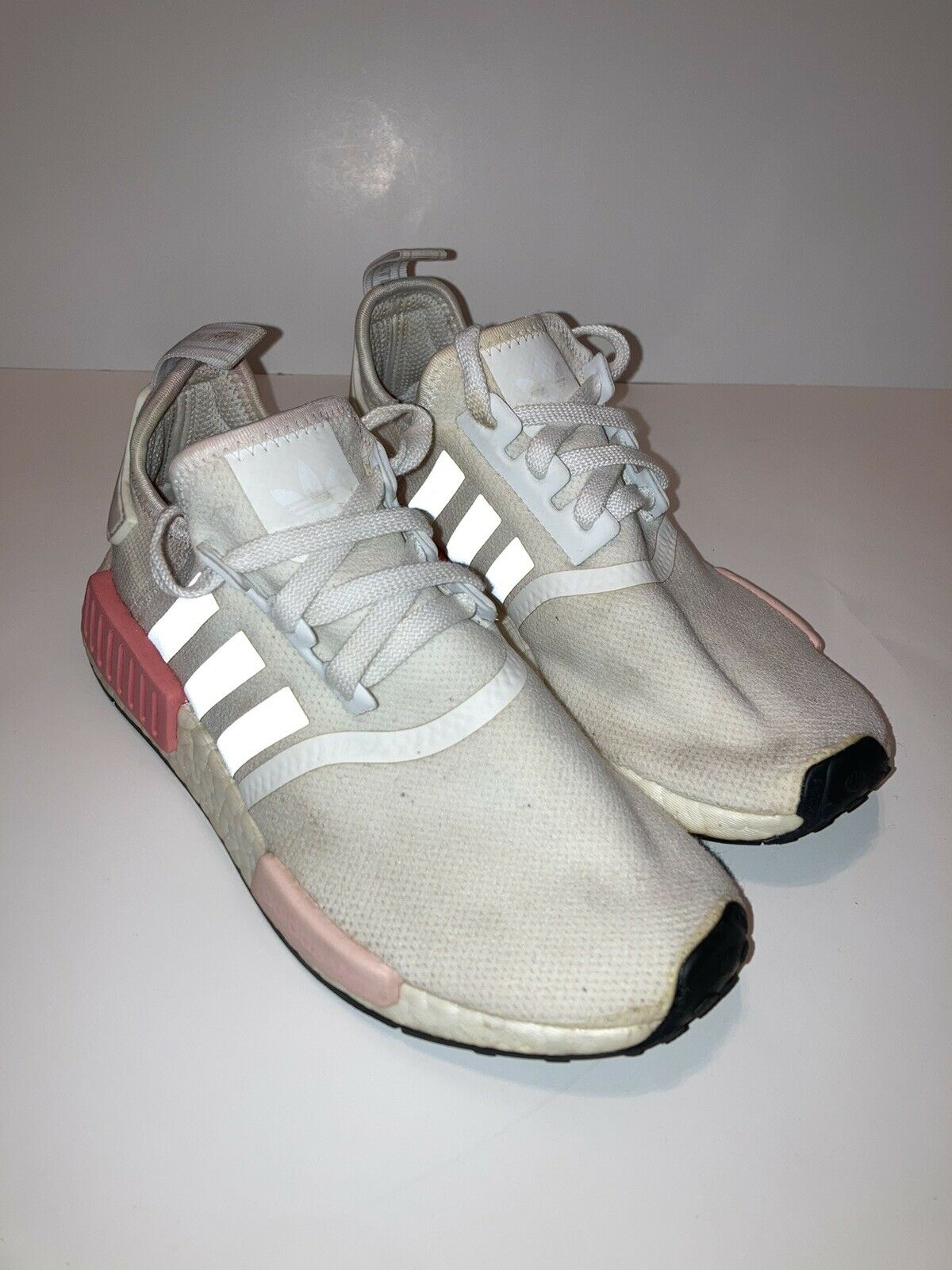 Women’s Adidas NMD_R1 White Rose Boost Athletic Shoes Size 7 BY9952