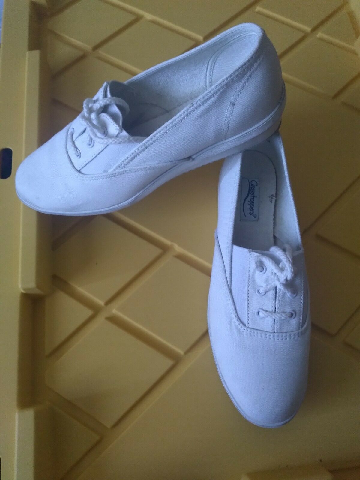 Women's Shoes Grasshoppers - All White Canvas with Slight Heel SZ 9 - ON SALE!