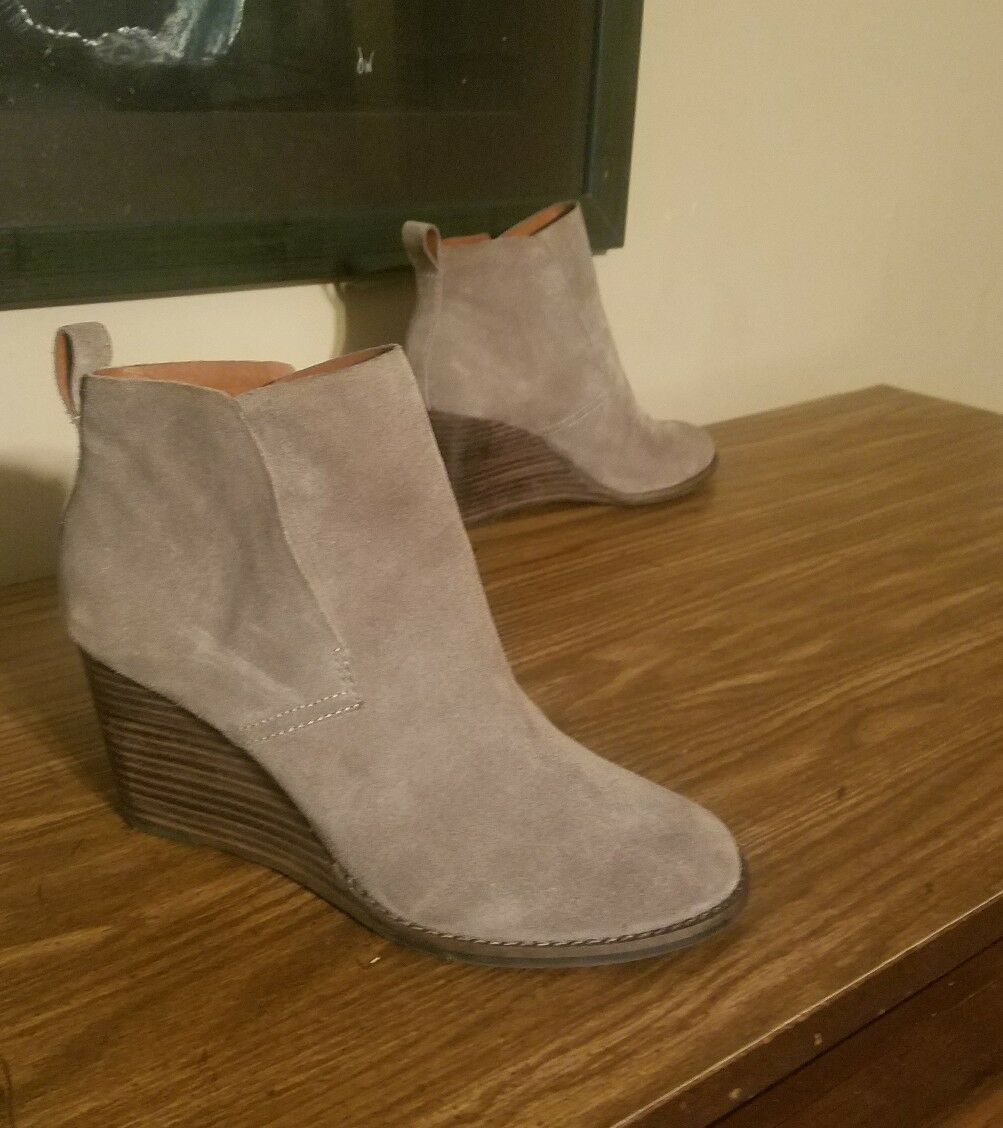 womens shoes Lucky brand Yameena wedge size 8.5 taupe 3 1/8 inch heel