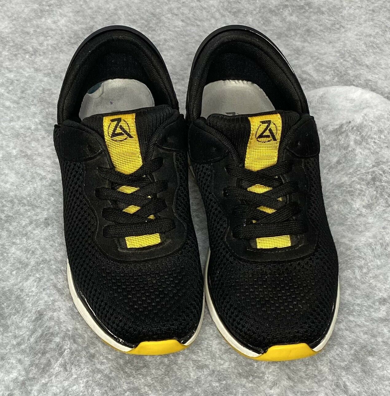 Zeba Hands Free Electric Black Athletic Sneaker Shoes Slip On Size Men's Size 9