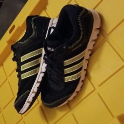 Adidas Shoes | Mens Adidas Shoes | Color: Blue/Yellow | Size: 8