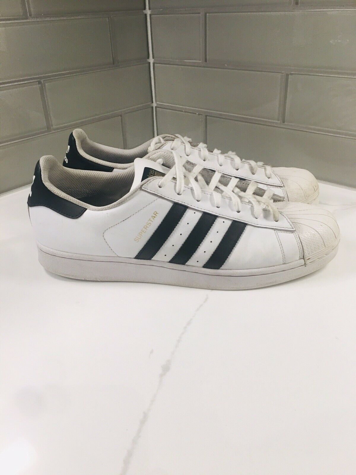 Adidas Superstar Originals Shell Toe Shoes Men’s 12 White / Black Stripes C77124